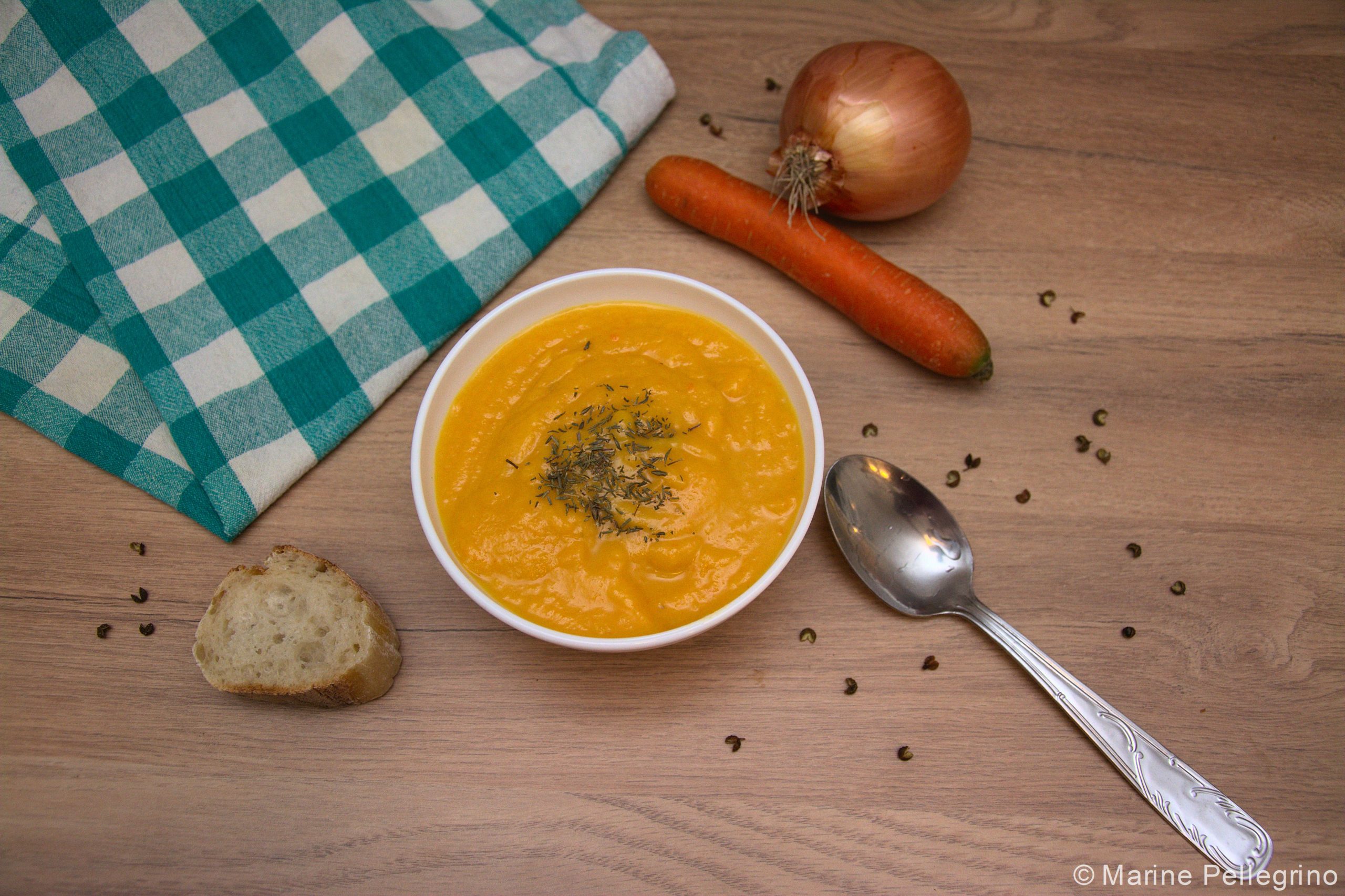 Soupe de légumes poêlés, simple et savoureuse - Marine Pellegrino